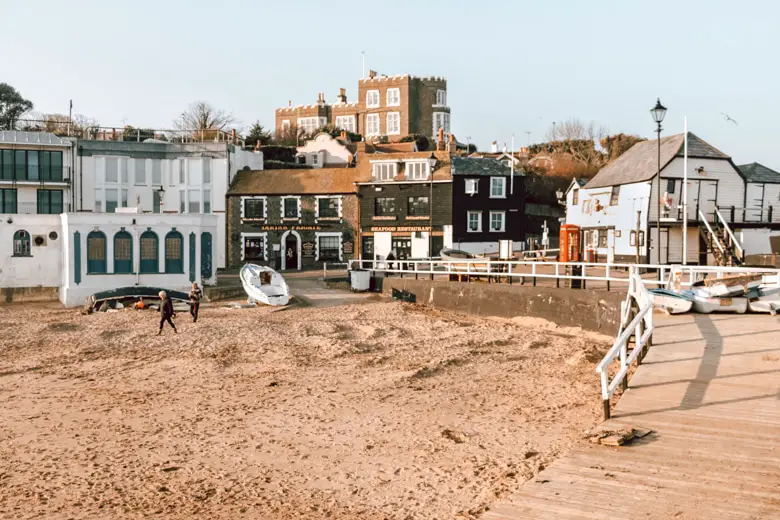 Serene walk from Margate to Broadstairs (Viking Coastal Trail) GIRL
