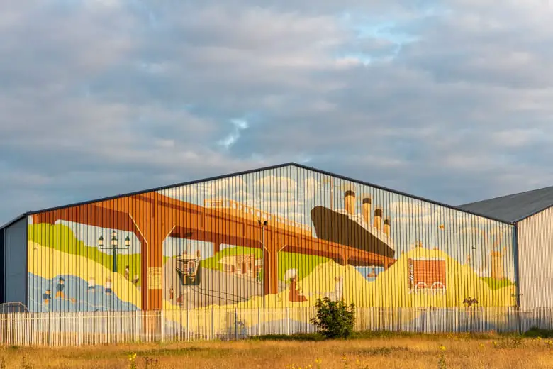 Guide to Crosby Beach nearest beach to Liverpool GIRL IN PAPERTOWN